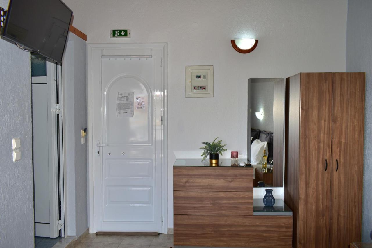 Pansion Pandora Apartment Skiathos Town Exterior photo