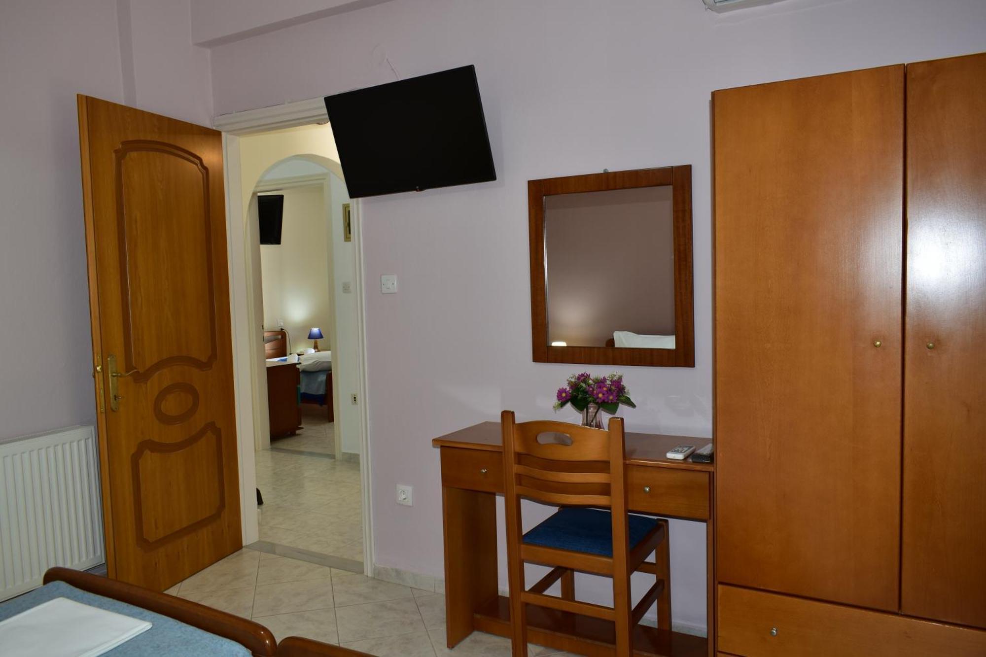 Pansion Pandora Apartment Skiathos Town Exterior photo