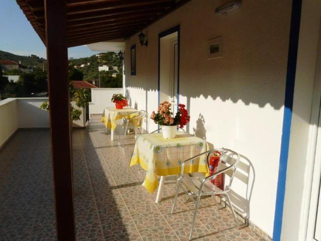 Pansion Pandora Apartment Skiathos Town Exterior photo